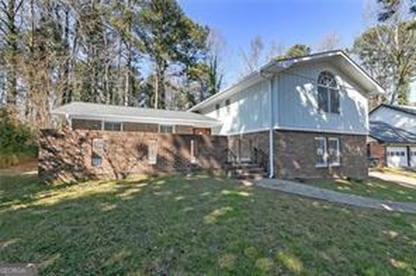1038 Seven Springs Circle, Marietta