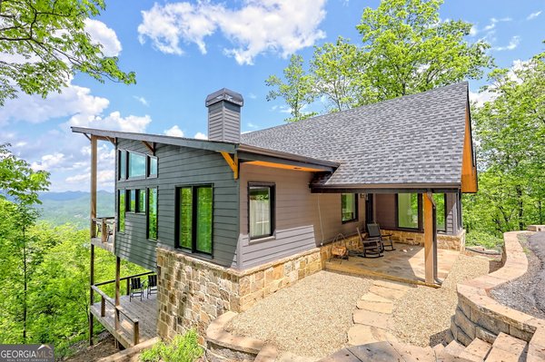 602 Charmont Drive, Tiger