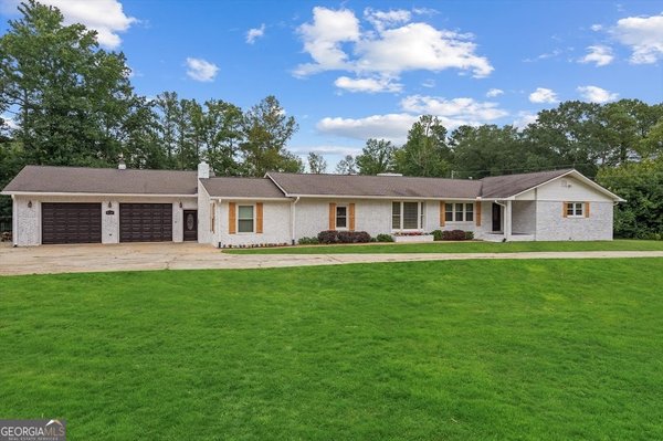 2716 Georgia 16, Carrollton