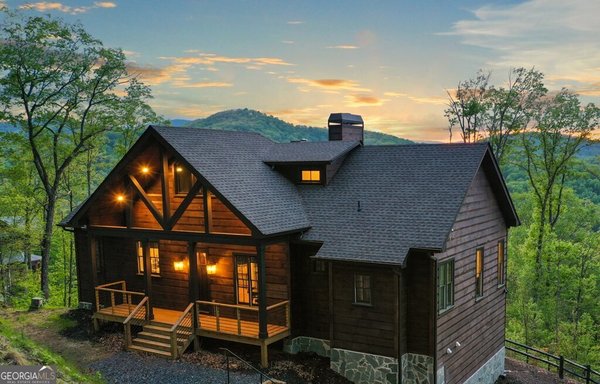 312 Covered Bridge Lane, Blue Ridge