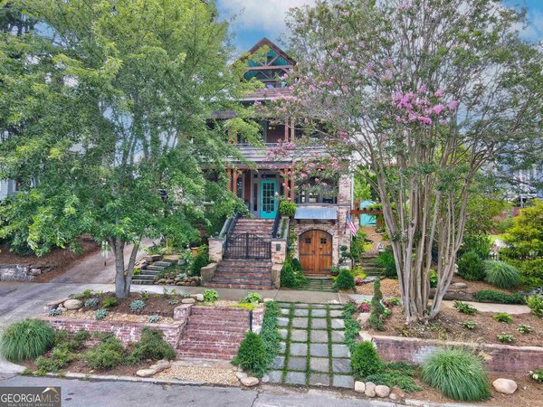 407 3rd Street, Rome