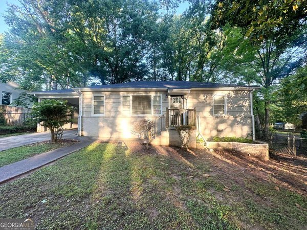 1901 Clarke Lane, Decatur