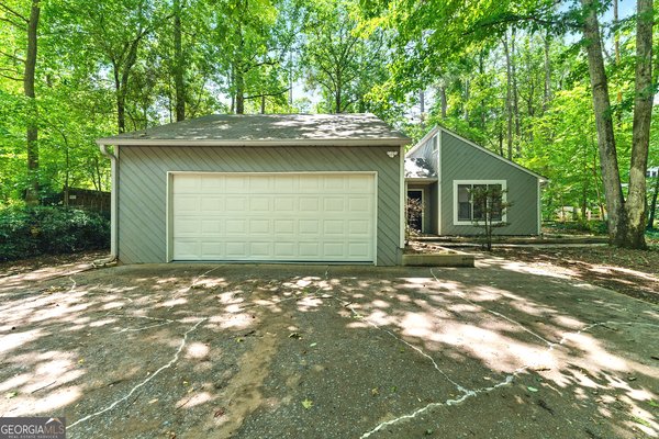 2041 Kramer Way, Marietta