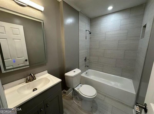 5711 STERLING Place, Macon