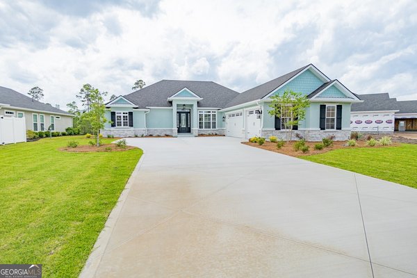 215 Jake Colton Drive, Kingsland