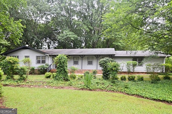 1590 Colonial South Drive, Conyers