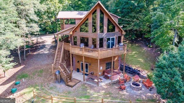 192 Oak Ridge Way, Morganton