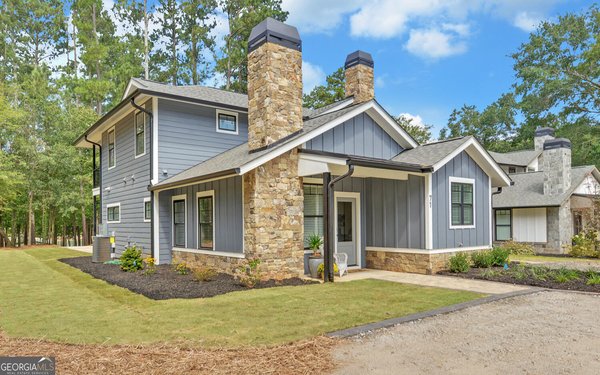 71 Woodlake Crt, Hartwell