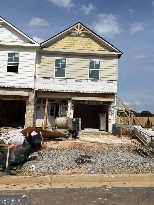 49 Creekside Commons Drive, Hoschton