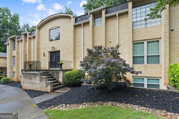 5400 Roswell Road, Sandy Springs