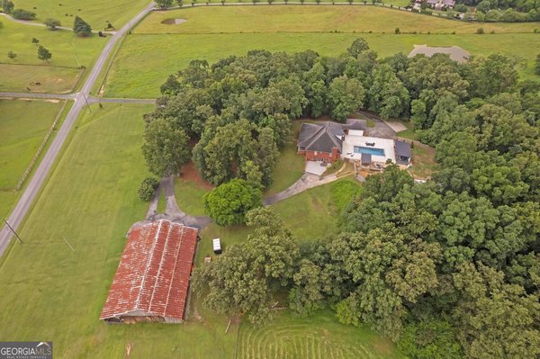 320 School House Road, Calhoun