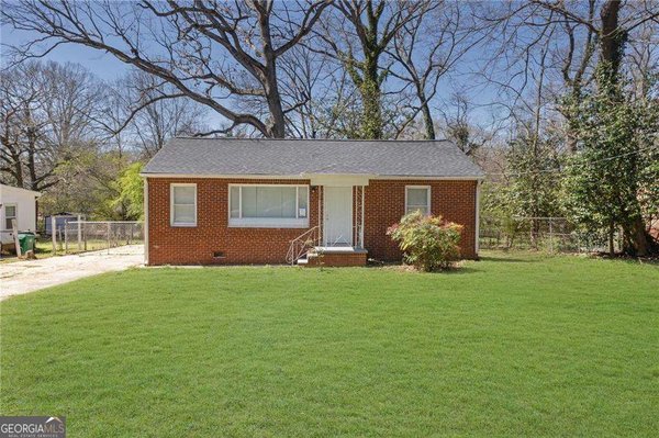 1883 Clarke Lane, Decatur