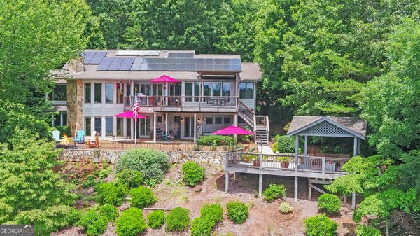 212 Windjammer Drive, Hiawassee