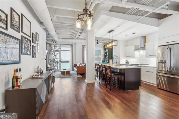 805 PEACHTREE Street, Atlanta