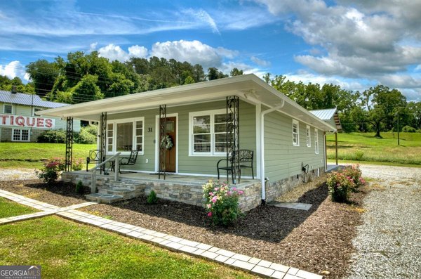 31 Willow Street, East Ellijay