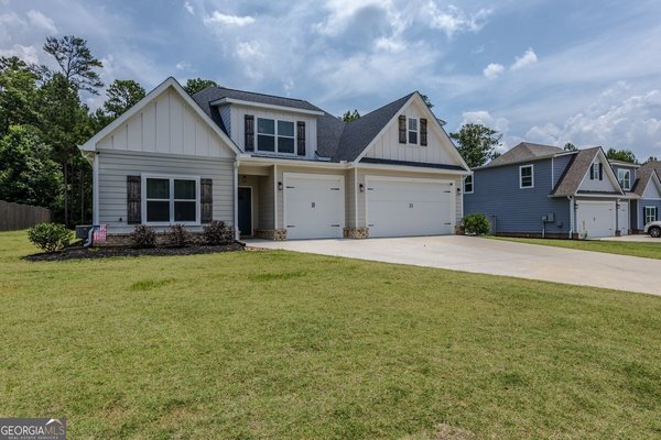 161 Fairway Circle, Macon