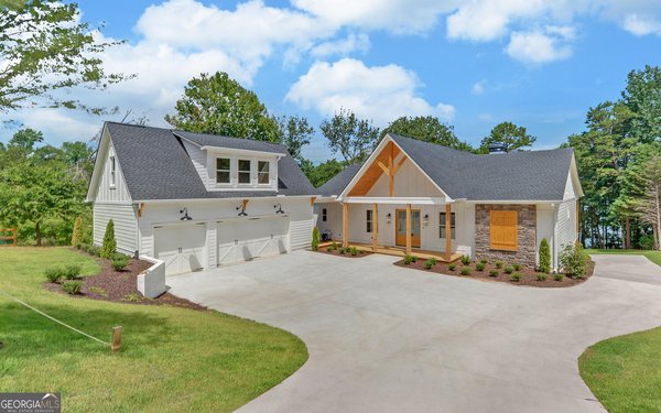 672 Tugaloo Heights Circle, Lavonia