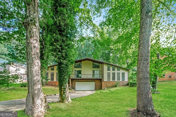 6290 Shallowford Way, Douglasville