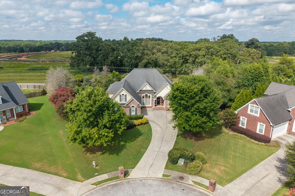 907 Hannah Court, Loganville