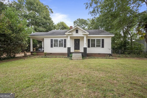 209 Lee Street, Lagrange