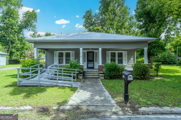 122 Hopkins Street, Waycross
