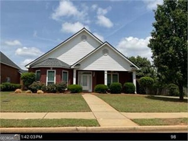 100 Jamestown Court, Centerville