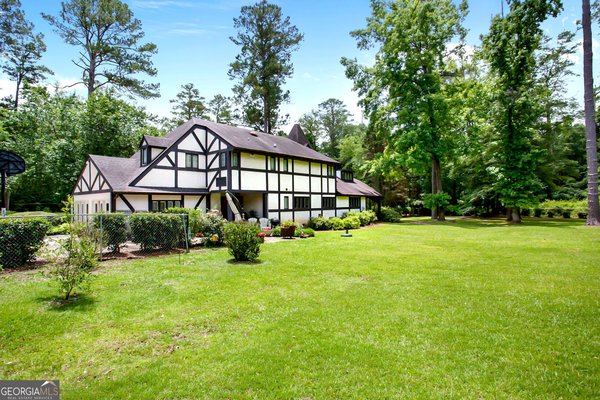 992 BARBOUR Lane, EUFAULA