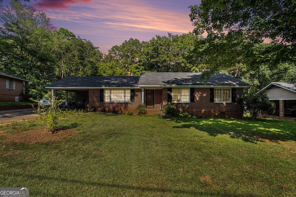 945 Finley Street, Griffin