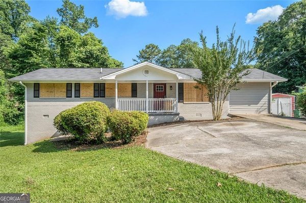 1714 CAMPERDOWN Circle, Decatur