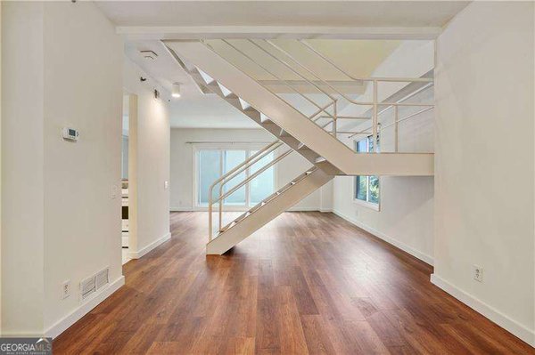 587 Virginia Avenue, Atlanta