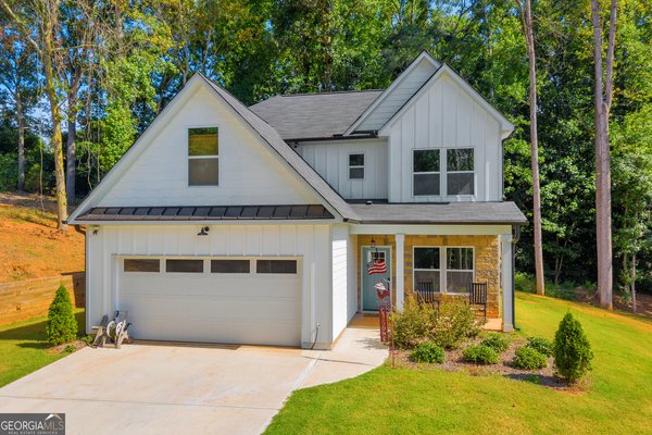 206 College Heights, Royston