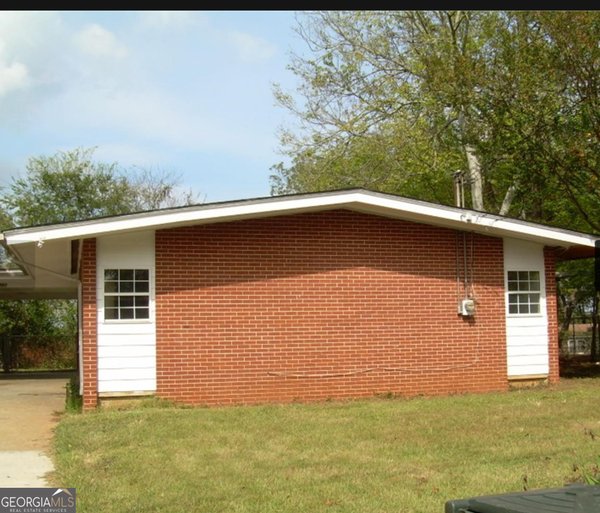 1982 Riverview Circle, Albany