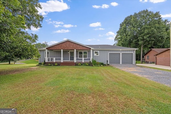 605 County Road 462, Centre