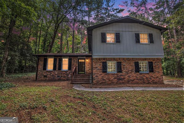 608 PAMELA Court, Lawrenceville