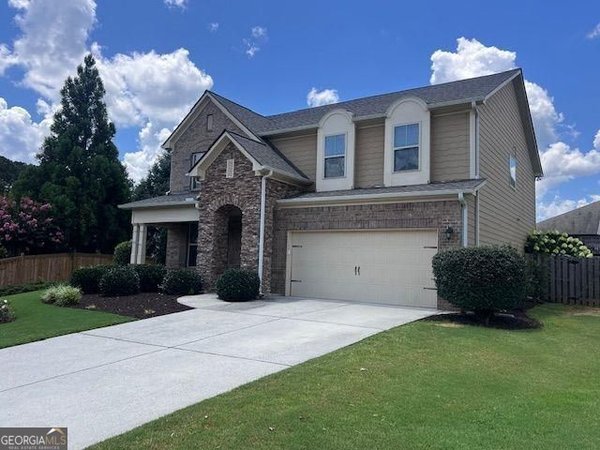 624 East Hampton Place, Canton