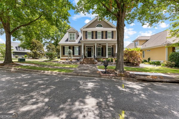 210 Colonial Court, Fayetteville