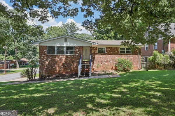 1520 Brewer Boulevard, Atlanta