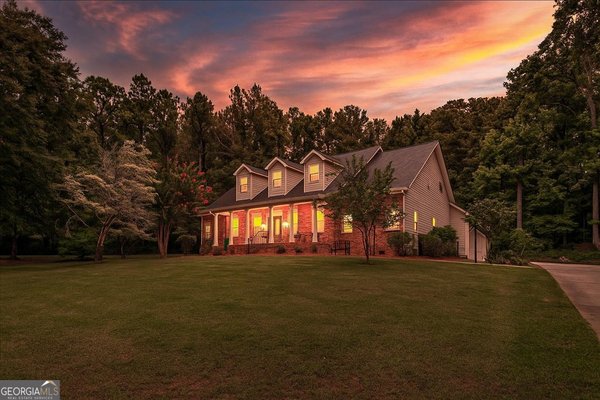 165 Lake Hampton Drive, Hampton