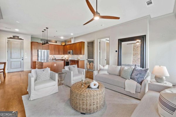 360 Chambers Street, Woodstock