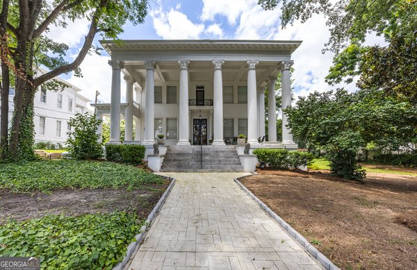 195 College Street, Macon