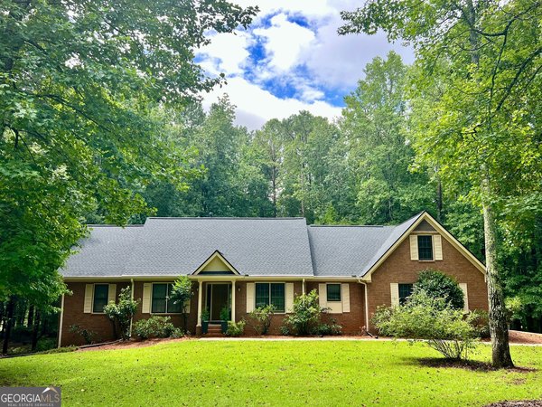 100 Queens Gate, Fayetteville