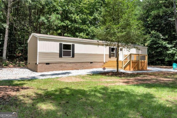 110 Oakwood Road, Lavonia