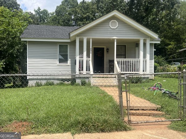 458 E Street, Thomaston