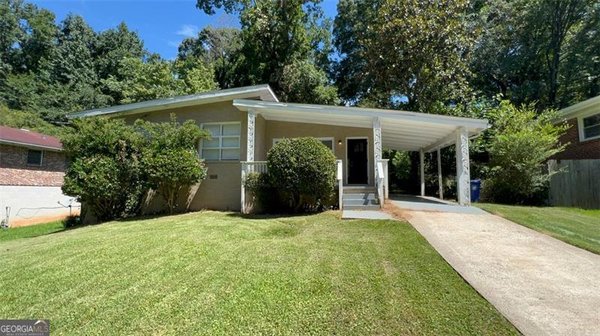 2782 ROCKCLIFF Road, Atlanta