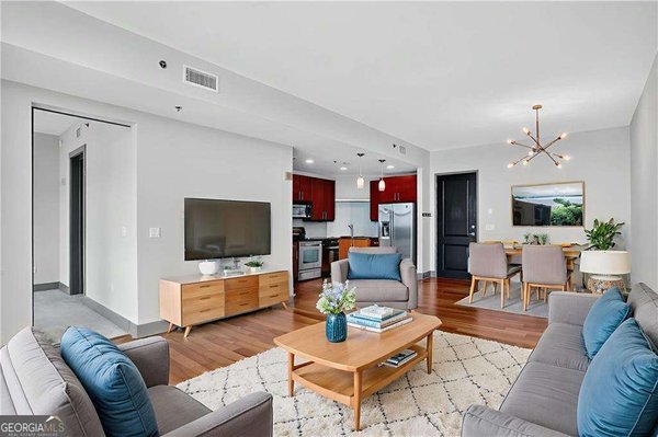 4561 Olde Perimeter Way, Atlanta