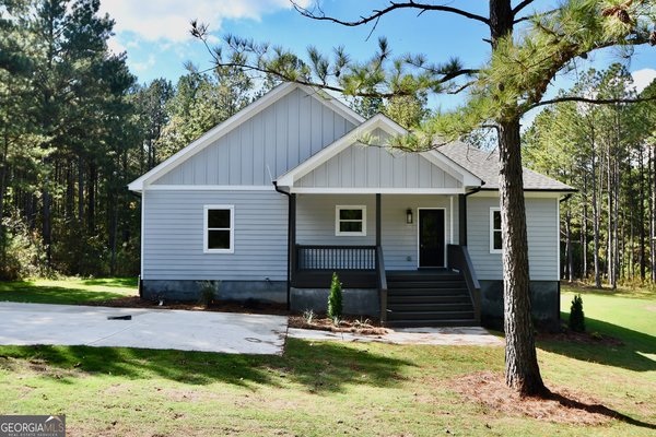 1198 Sunset Cove, Tignall