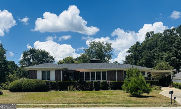 143 Lake Forest Circle, Elberton