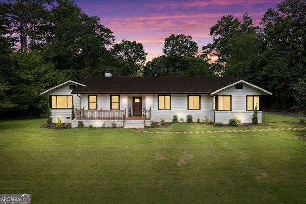 1099 Pine Valley Road, Griffin