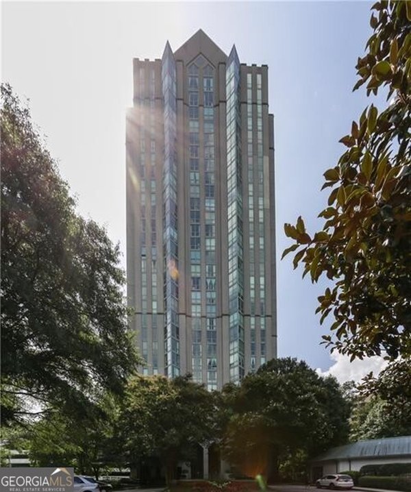 2870 Pharr Court South, Atlanta