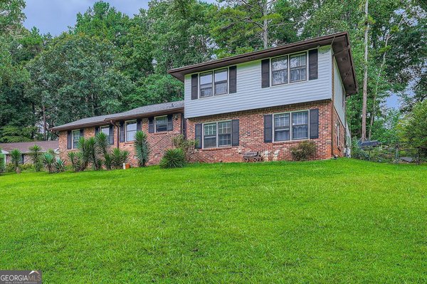 753 Brookwood Terrace, Lilburn